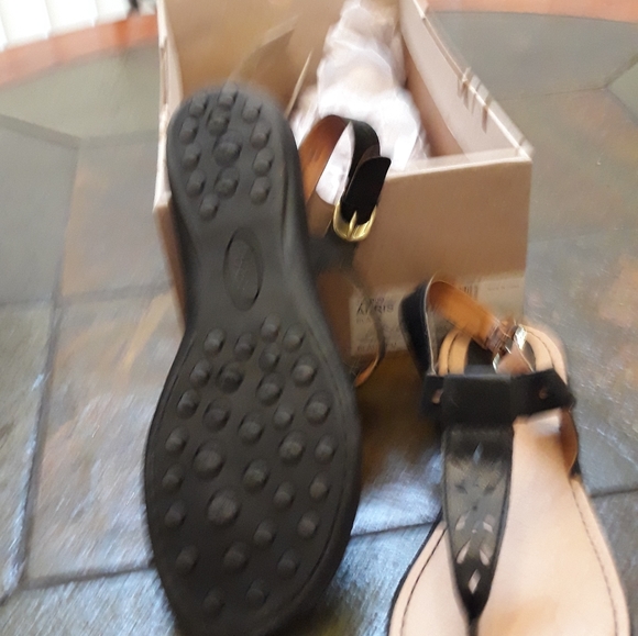 B.O. C. sandals by Born Concept - Picture 2 of 3